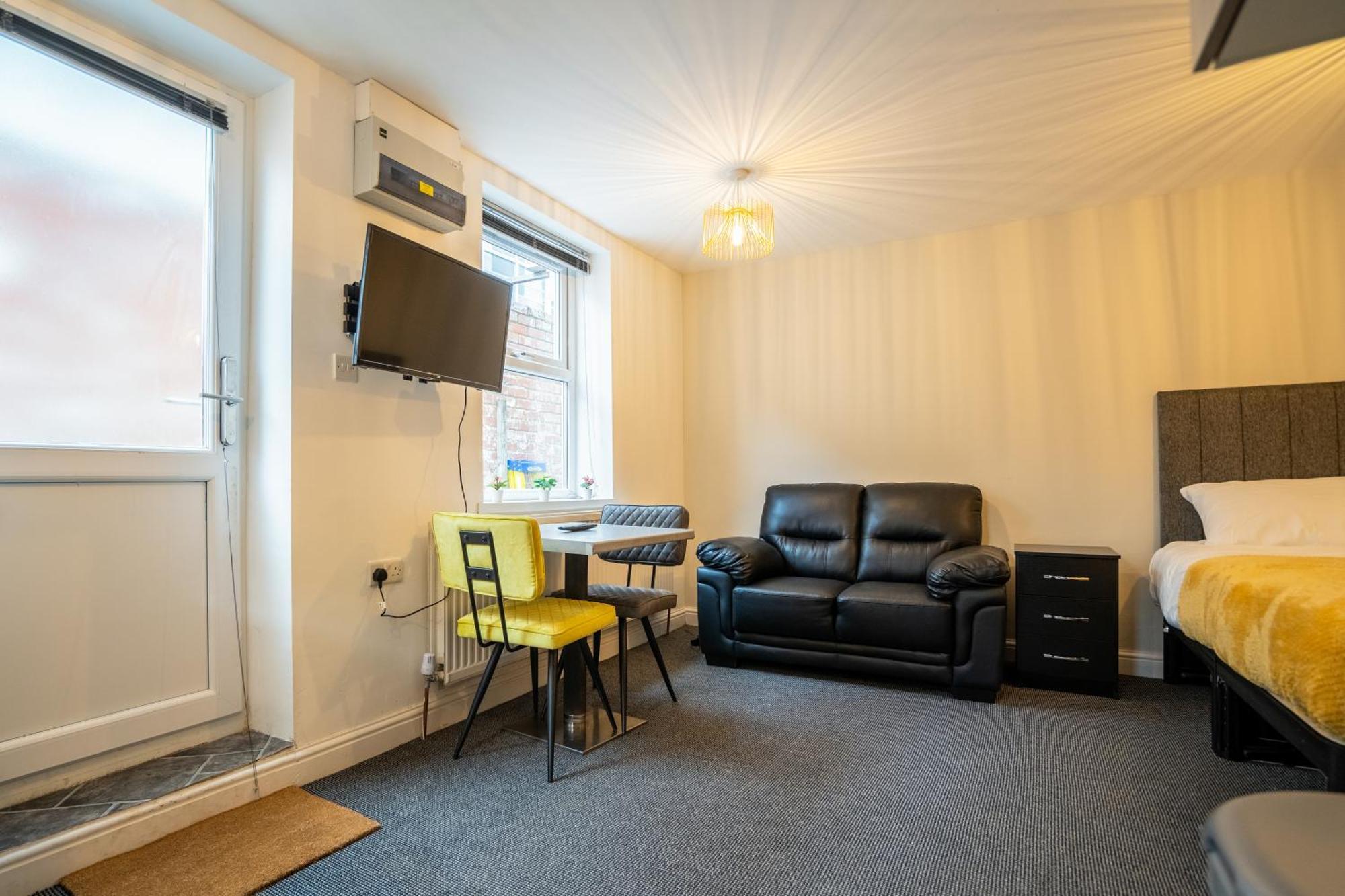 버밍엄 Kunda House In Tyseley 아파트 외부 사진