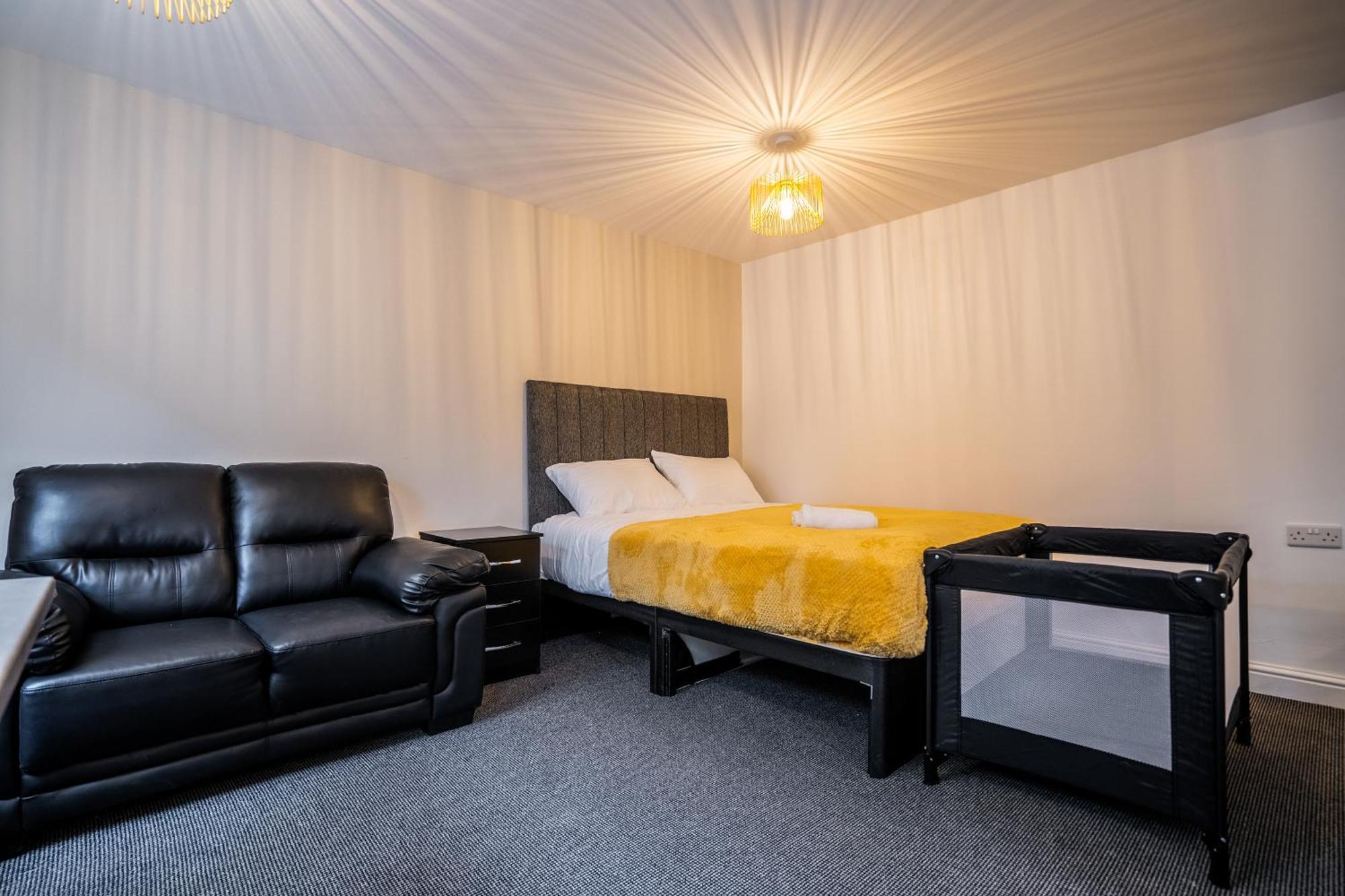 버밍엄 Kunda House In Tyseley 아파트 외부 사진