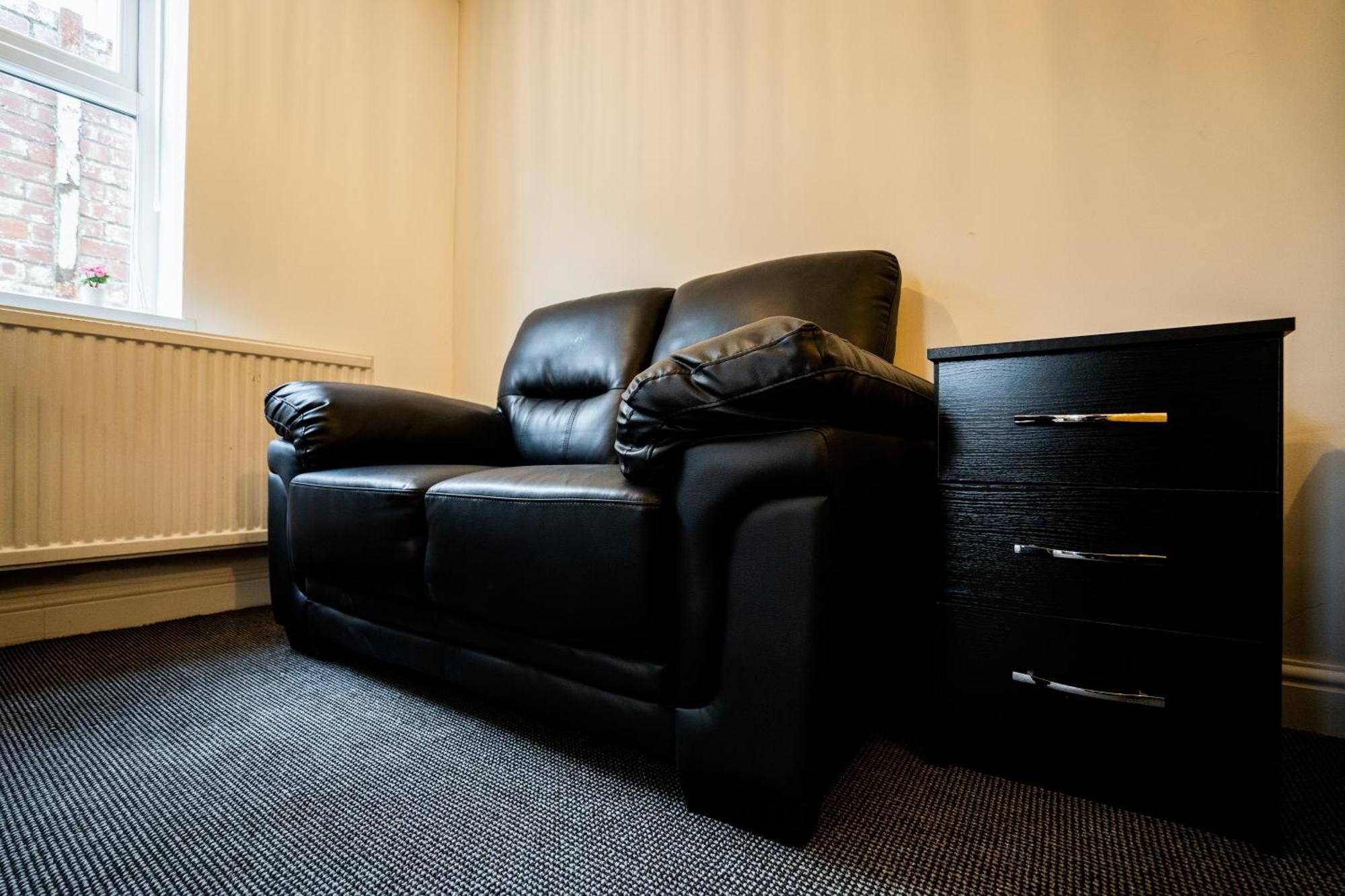 버밍엄 Kunda House In Tyseley 아파트 외부 사진