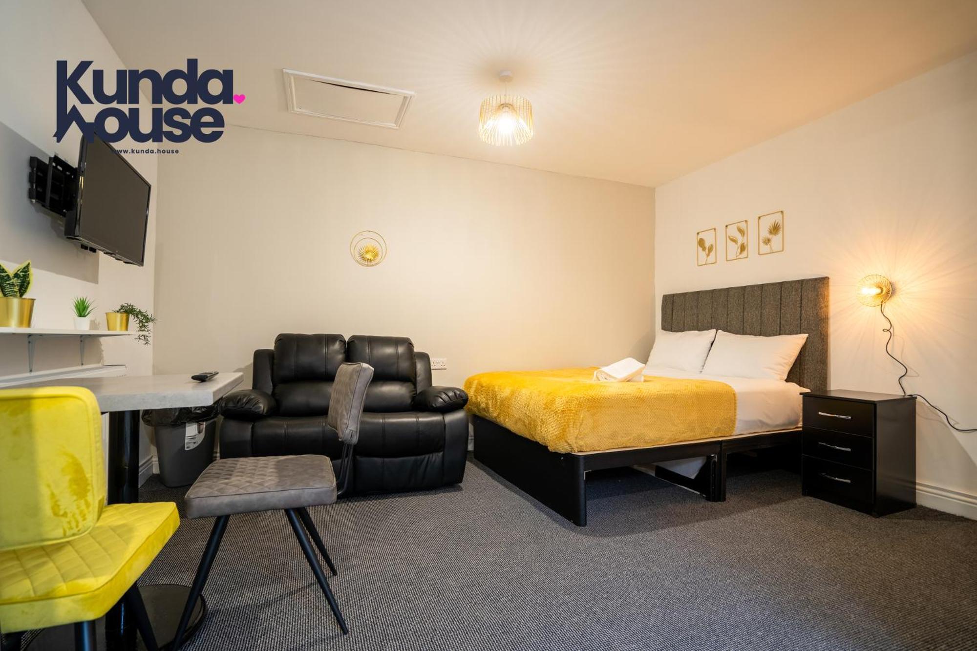 버밍엄 Kunda House In Tyseley 아파트 외부 사진