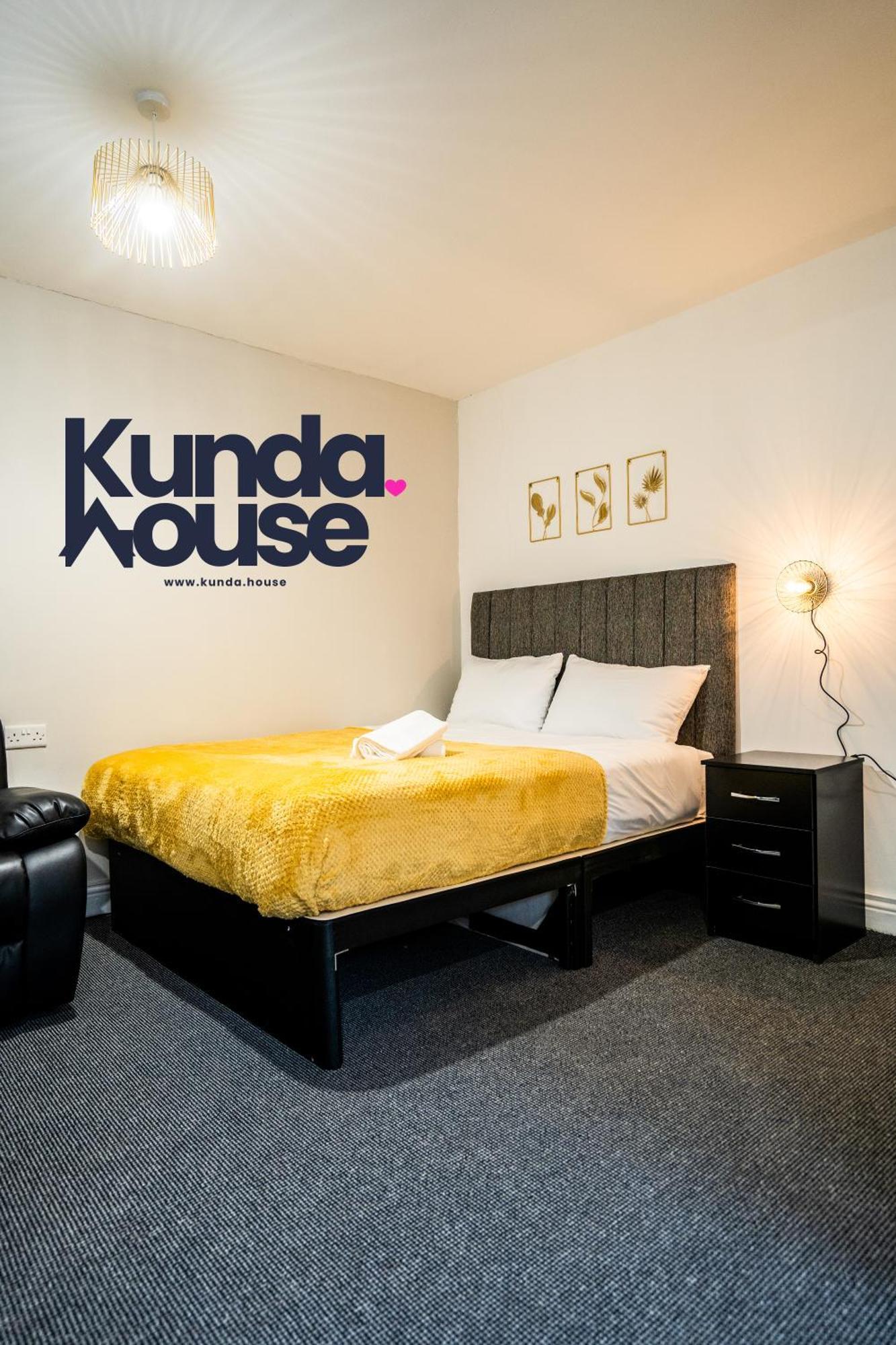 버밍엄 Kunda House In Tyseley 아파트 외부 사진