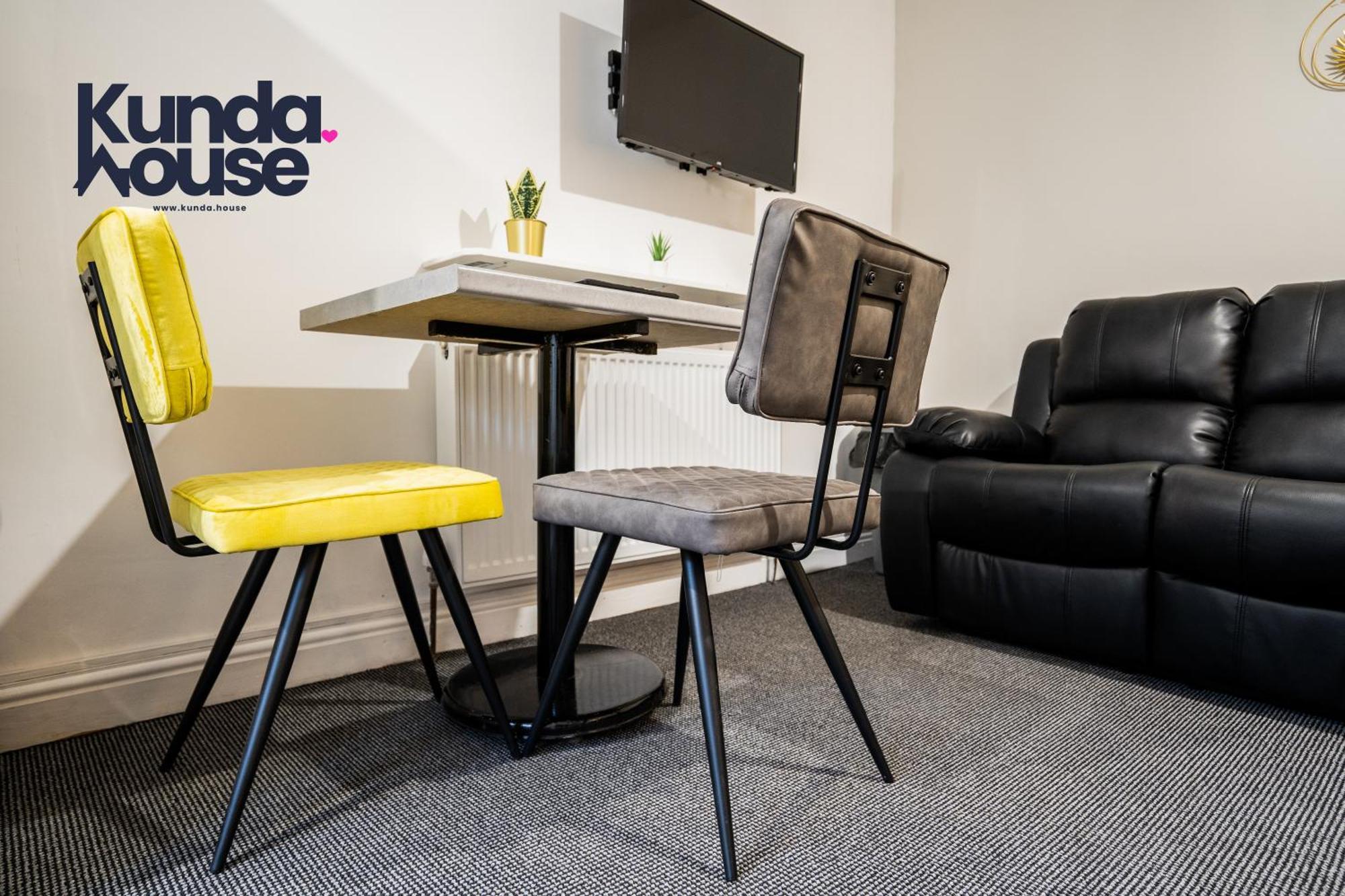 버밍엄 Kunda House In Tyseley 아파트 외부 사진